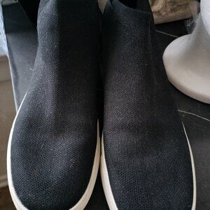cushionaire black flexible ankleboots/ sneakers